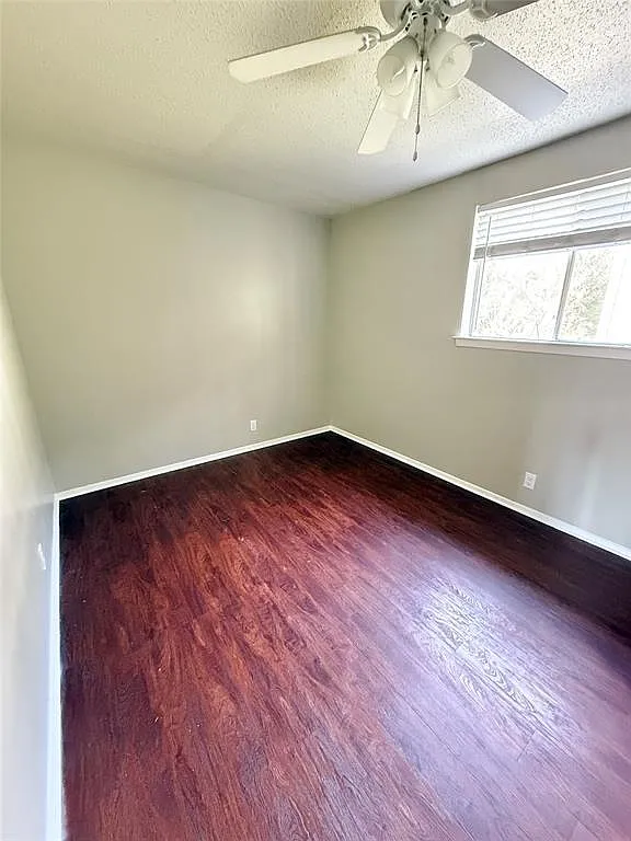 1 bed, 1.0 bath, 200 sqft, $895 — Photo 4