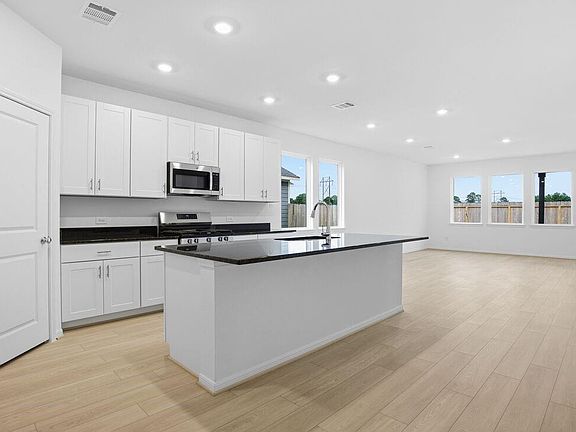 3rd image of 18110 Lone Hill Dr