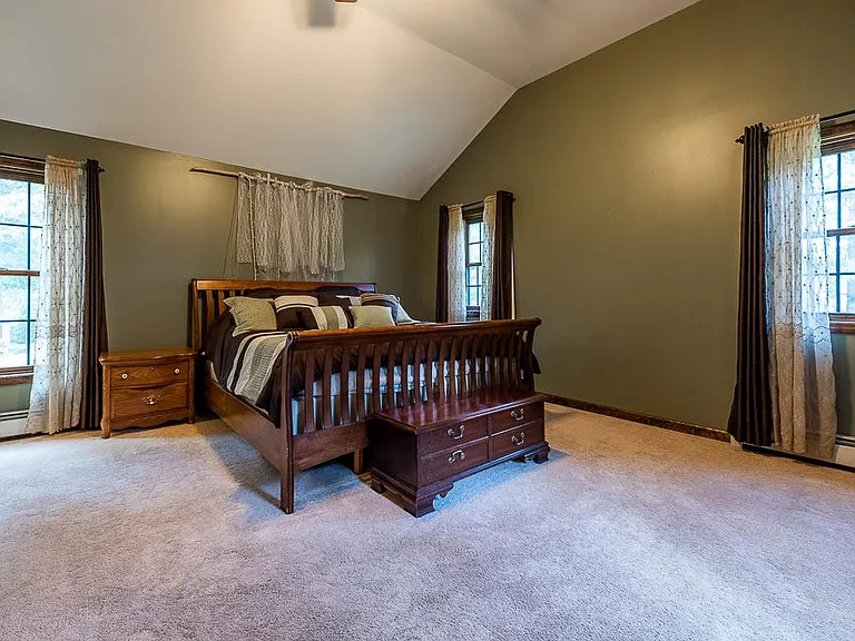 131 Hemlock Dr — Photo 21