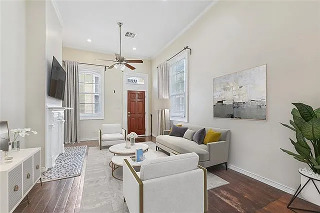 3 bed, 1.0 bath, 1292 sqft, $1,775 — Photo 2