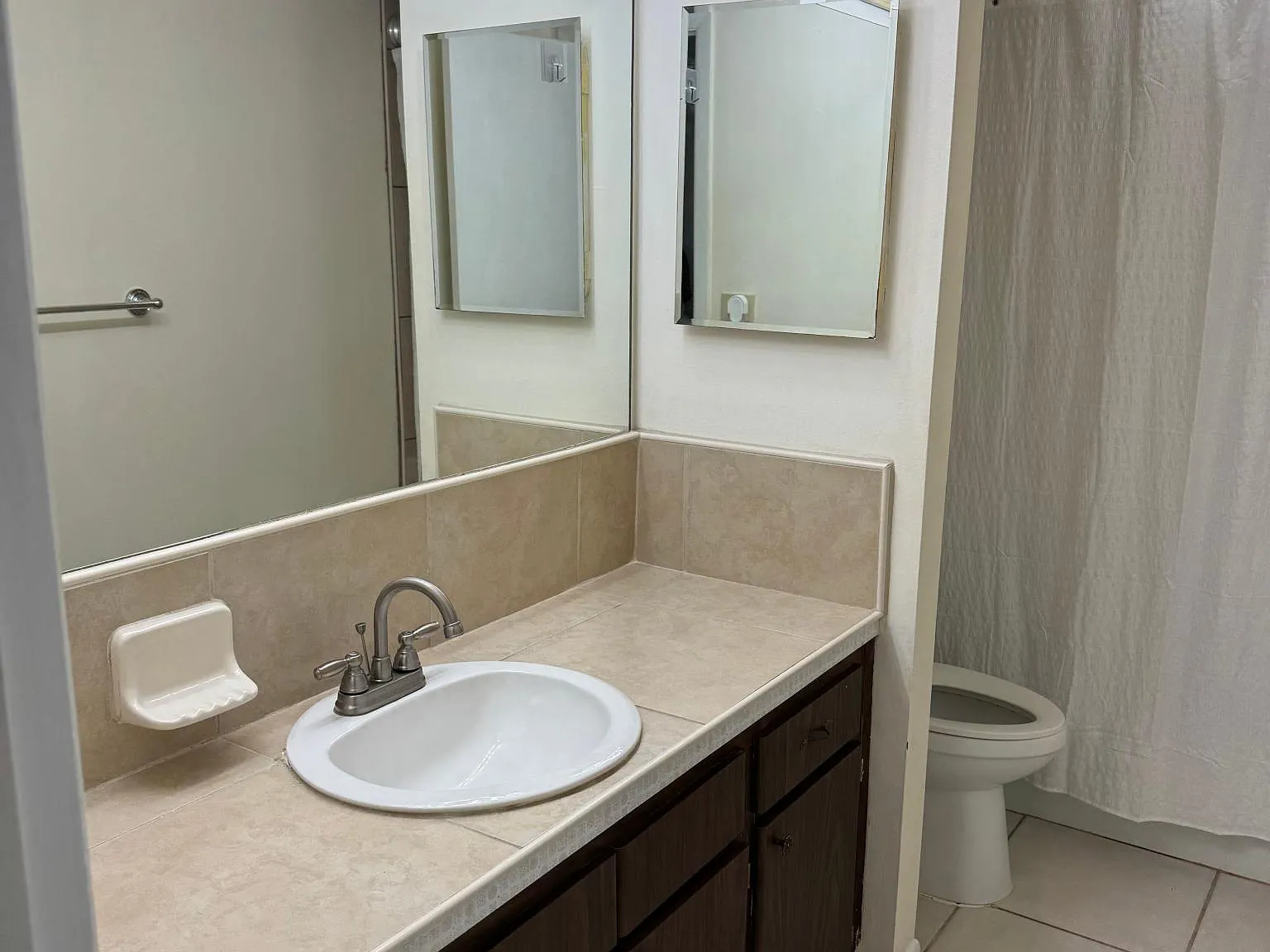 1 bed, 760 sqft, $1,350 — Photo 4