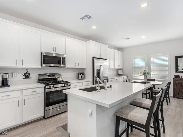 288 Whitney Crest St, Henderson, NV 89015