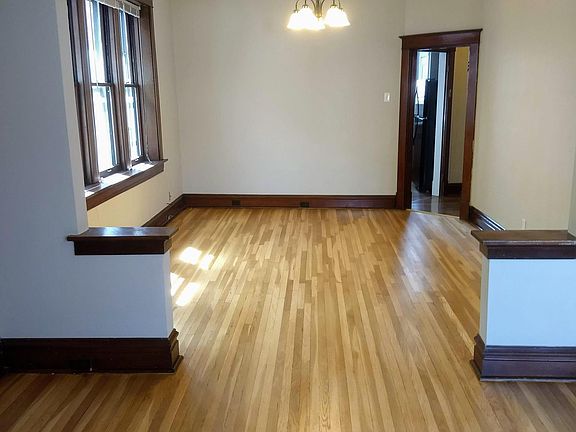 4th image of 3620 Bowen St Floor 2