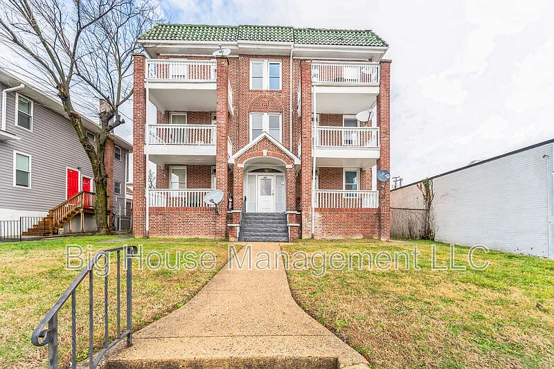 4806 Liberty Heights Ave #4