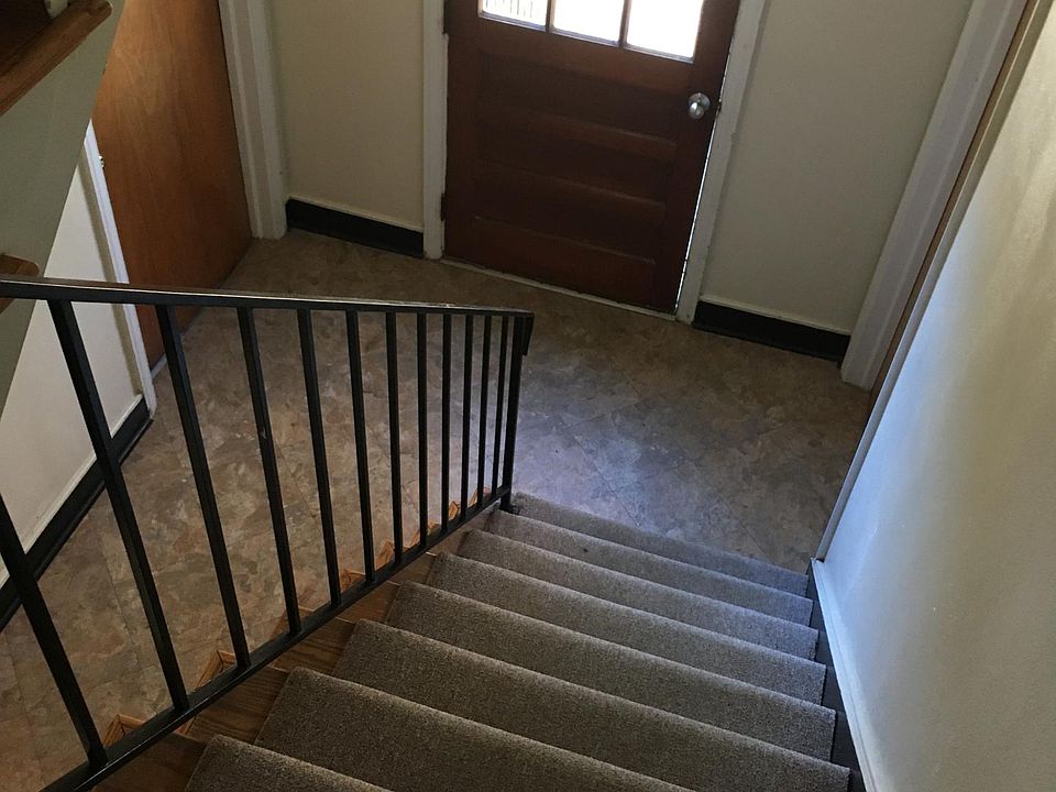 2nd image of 3230 W Grace St APT 4