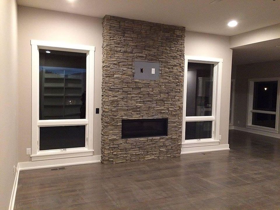 2nd image of 1422 Chestnut Dr