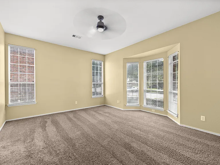 5544 Clay Ct — Photo 9