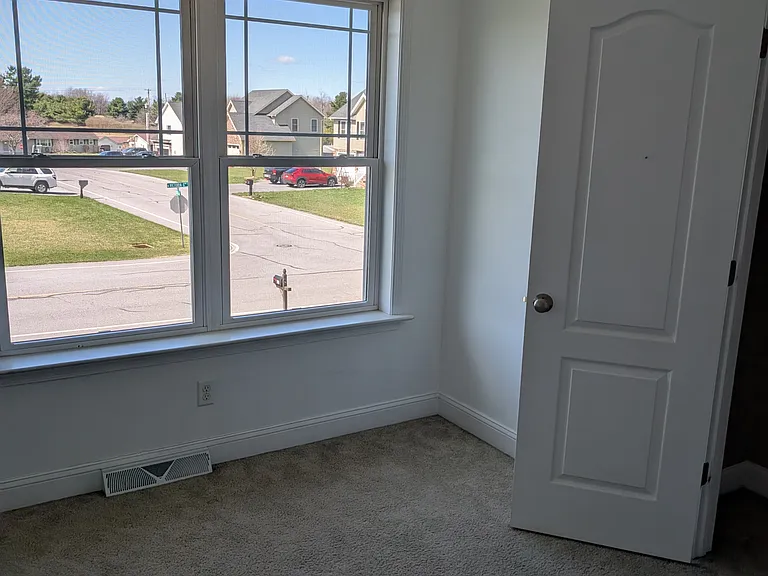 17 Victoria Ct — Photo 24