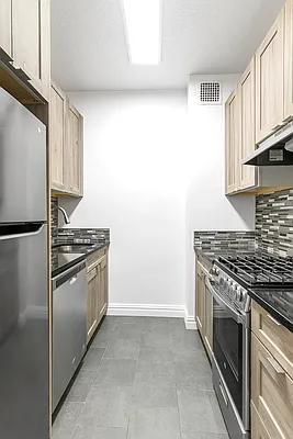 Rented by Brown Harris Stevens | media 4