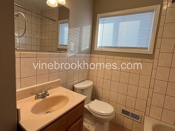 5th image of 7606 E 108th St