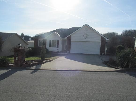 1st image of 148 Jaybird Ct