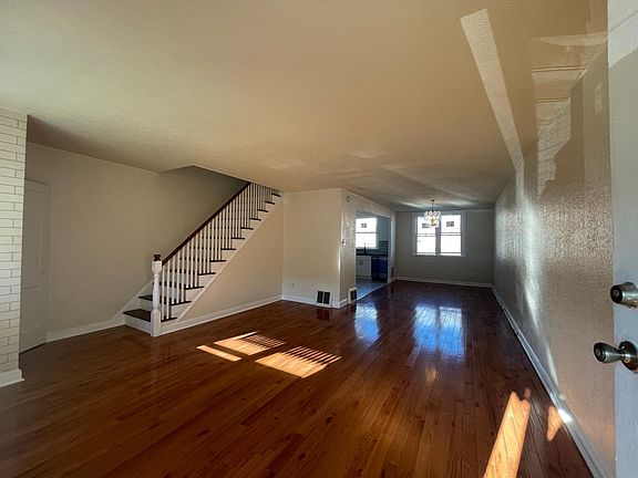 2nd image of 3407 Lansing St