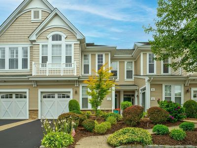 105 Symphony Drive #105, Lake Grove, NY, 11755