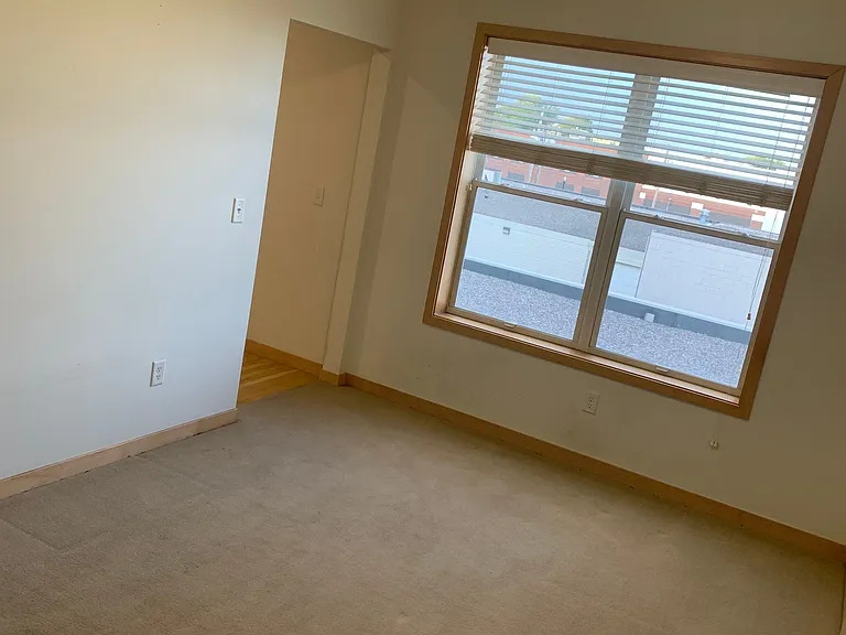 653 4th Ave N #315 — Photo 8