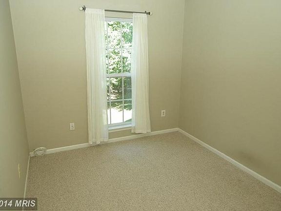 3rd image of 3614 Elmcrest Ln