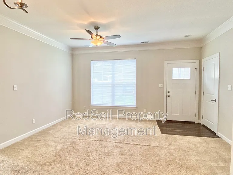 217 Manor Dr — Photo 16