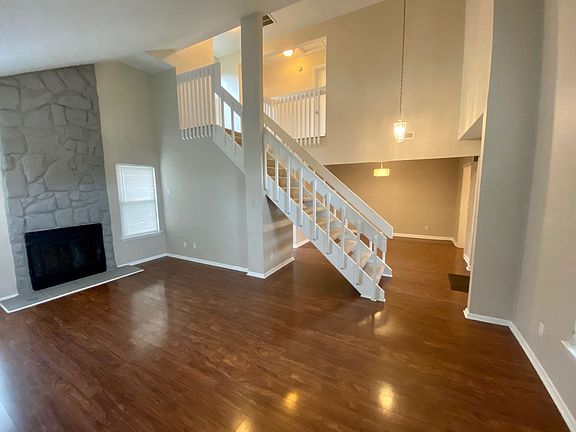 5th image of 922 Campion Ct