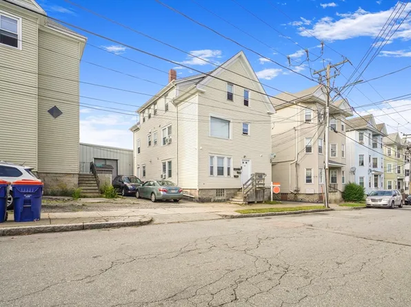 95 Hathaway St, New Bedford, MA 02746