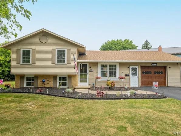 447 S Jackson St, Batavia, NY 14020