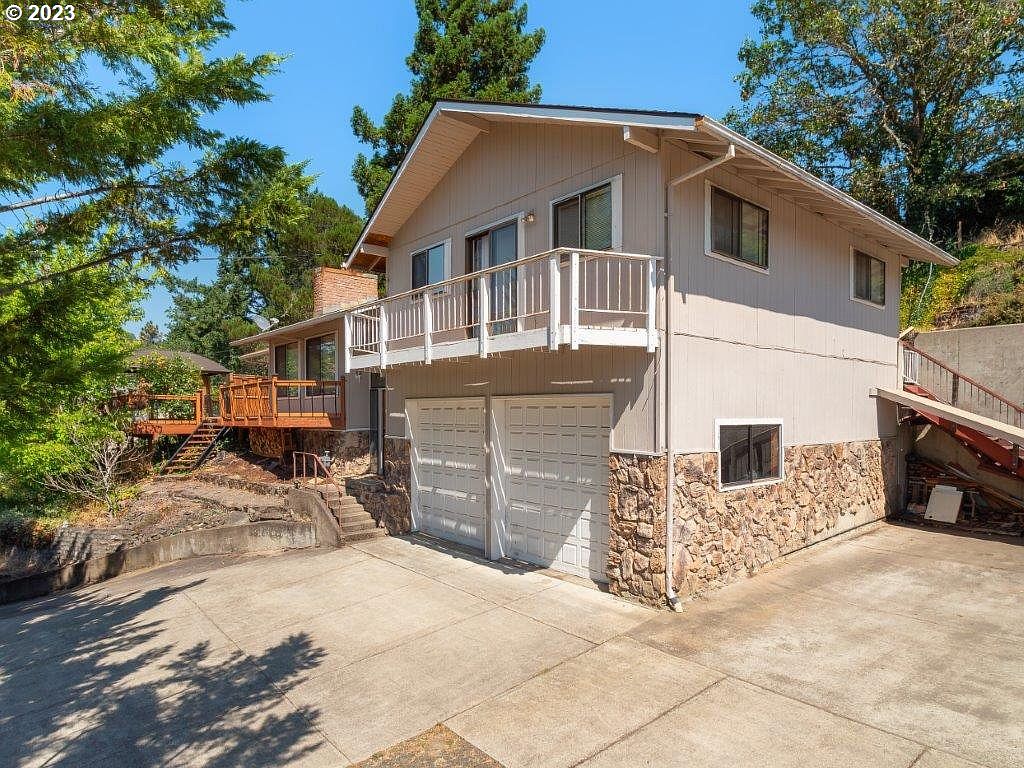 2151 NW Motah St, Roseburg, OR 97471 | Zillow