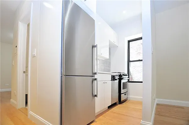 Rented by Buchbinder & Warren | media 23