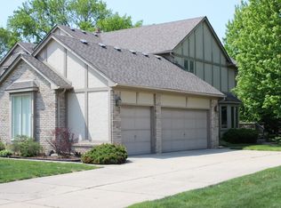 2125 Roseann Dr, Sterling Heights, MI 48314