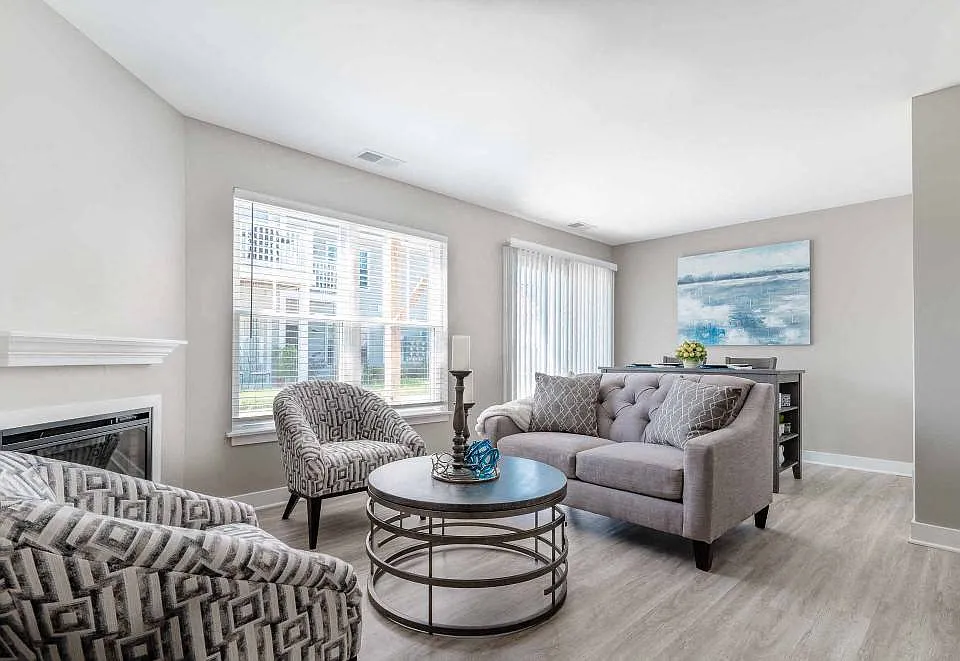 Lehigh Park Townhouses & Apartments