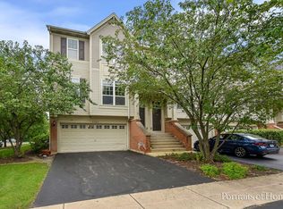 3360 Kentshire Cir, Aurora, IL 60504