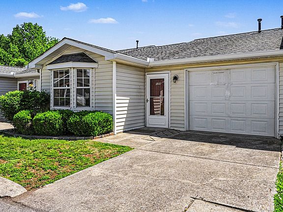 3rd image of 122 Pepper Grove Dr
