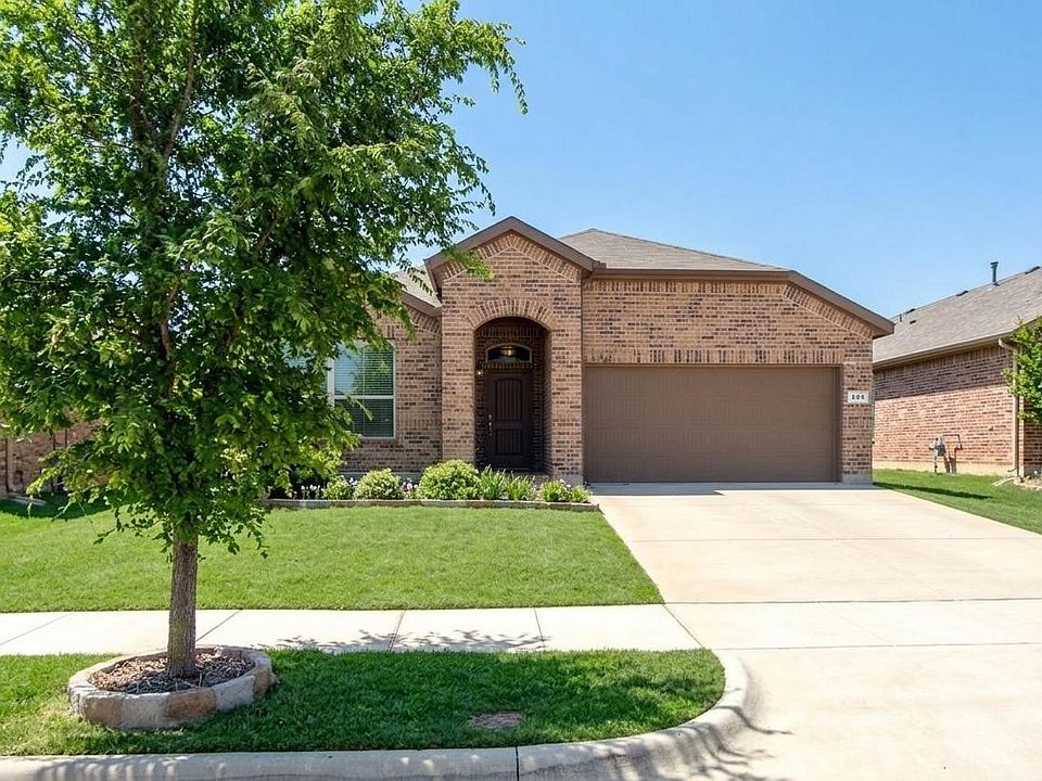 1st image of 409 Oakbluff Dr