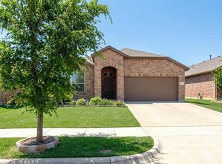 409 Oakbluff Dr, Denton, TX 76210