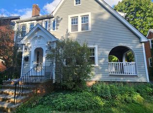 2605 S Taylor Rd, Cleveland Heights, OH 44118