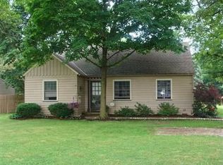 8755 Usher Rd, Olmsted Township, OH 44138