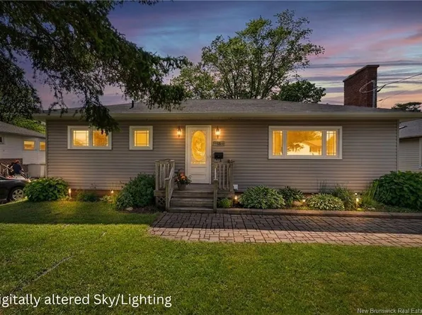 10 Hollywood Dr, Moncton, NB E1E 2R5
