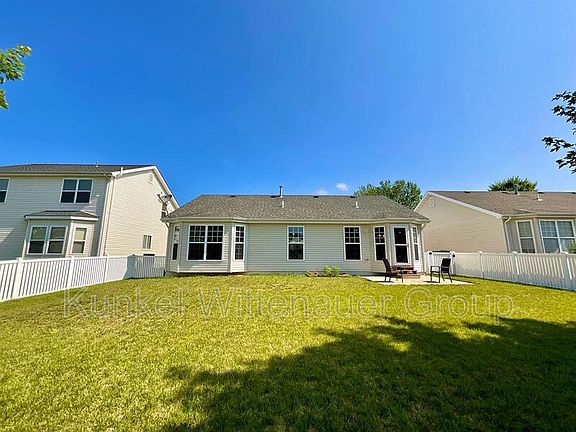 2nd image of 2923 Harvest Meadow Dr