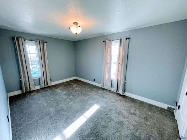 rapid-city-south-dakota-2055531309 picture