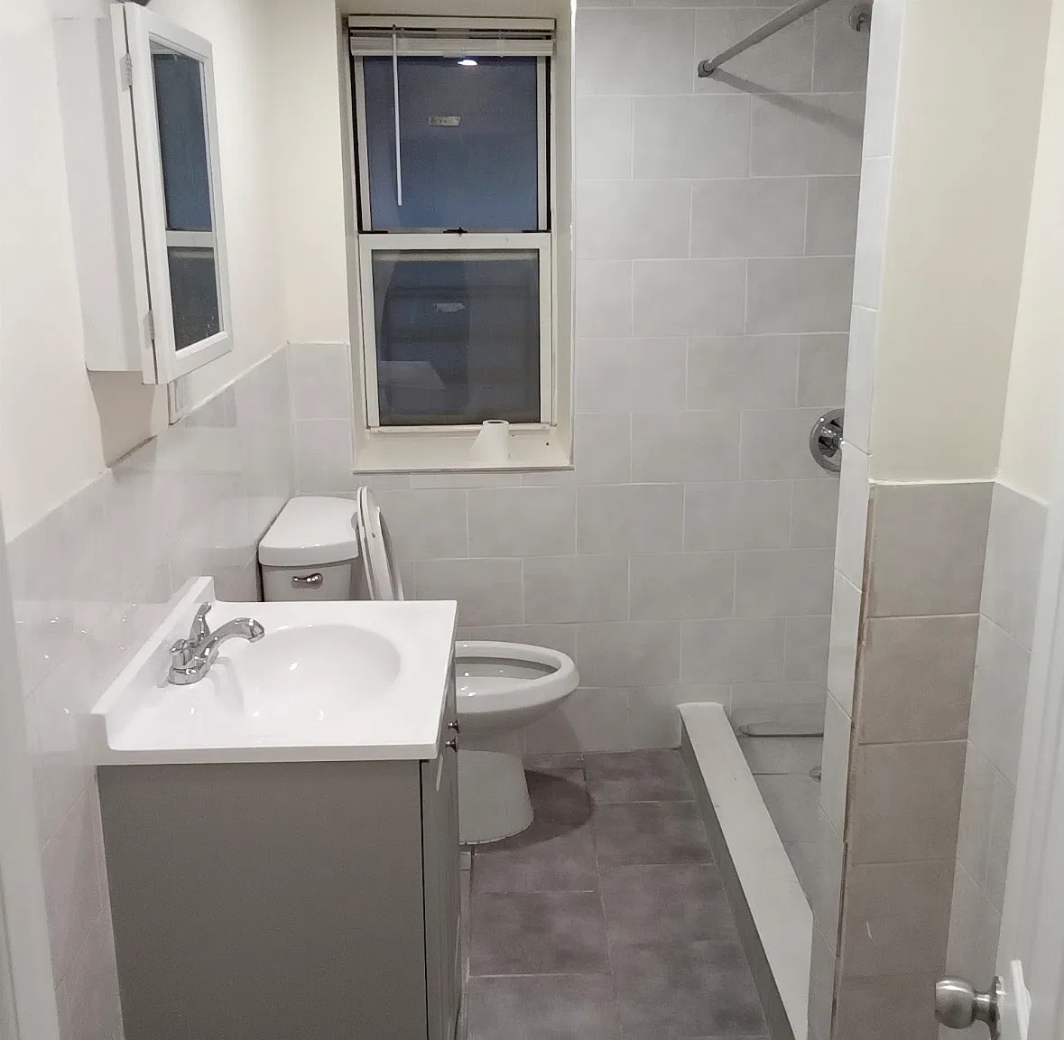 2 bed, $2,400 — Photo 3