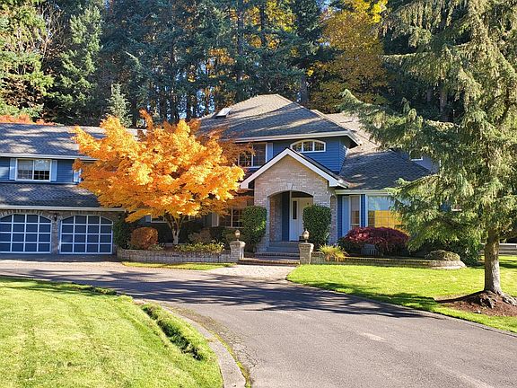 3rd image of 21638 NE 14th Pl