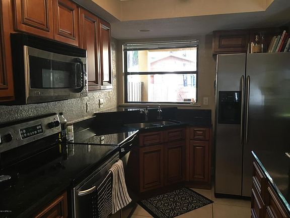 5th image of 774 Driftwood Cir #774