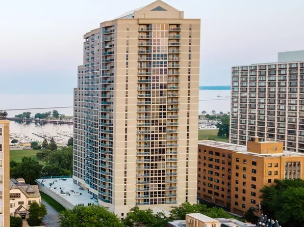 1660 North Prospect AVENUE #404, Milwaukee, WI 53202