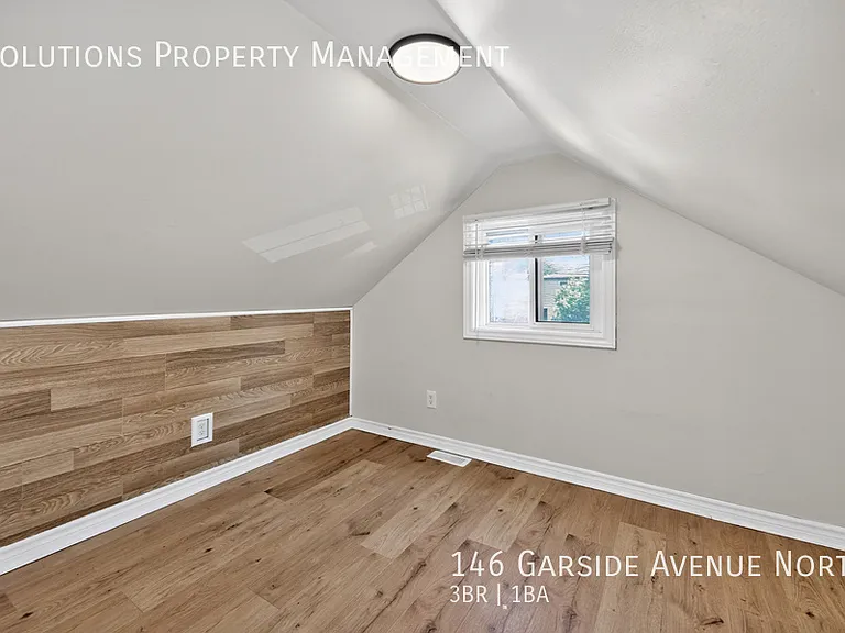146 Garside Ave N — Photo 14