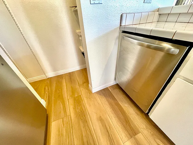 5958 E Naples Plz #NA — Photo 29