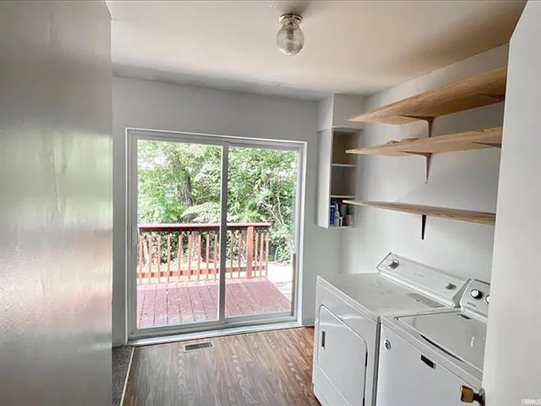 429 N Clark St — Photo 26