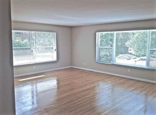 7564 Parkdale Ave APT 2N, Clayton, MO 63105