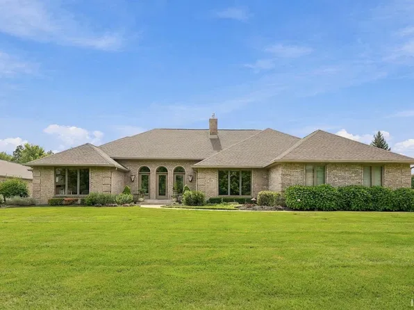 7101 W Augusta Blvd, Yorktown, IN 47396