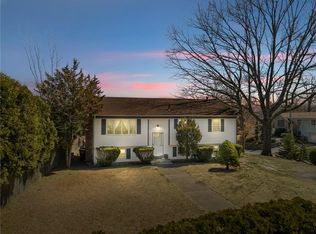 46 Fales St, Cranston, RI 02920