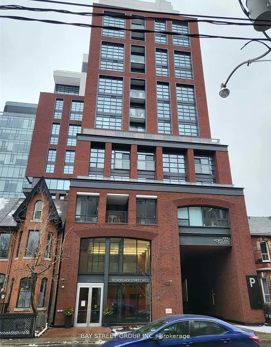501 Adelaide St W — Photo 2