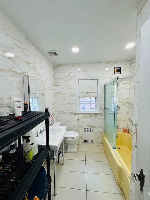 4 bed, 3.0 bath, $5,000 — Photo 2