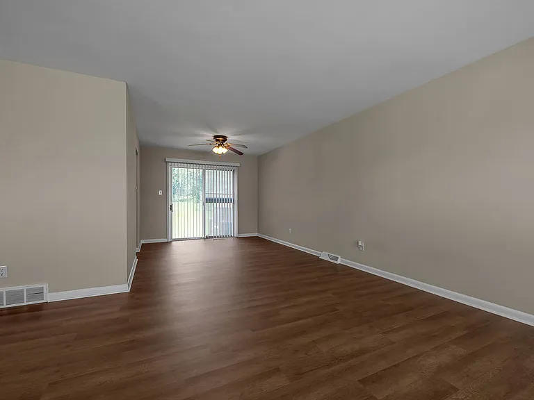 833 Malabu Dr — Photo 9