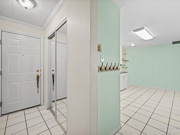 2nd image of 920 Beau Dr Unit 112